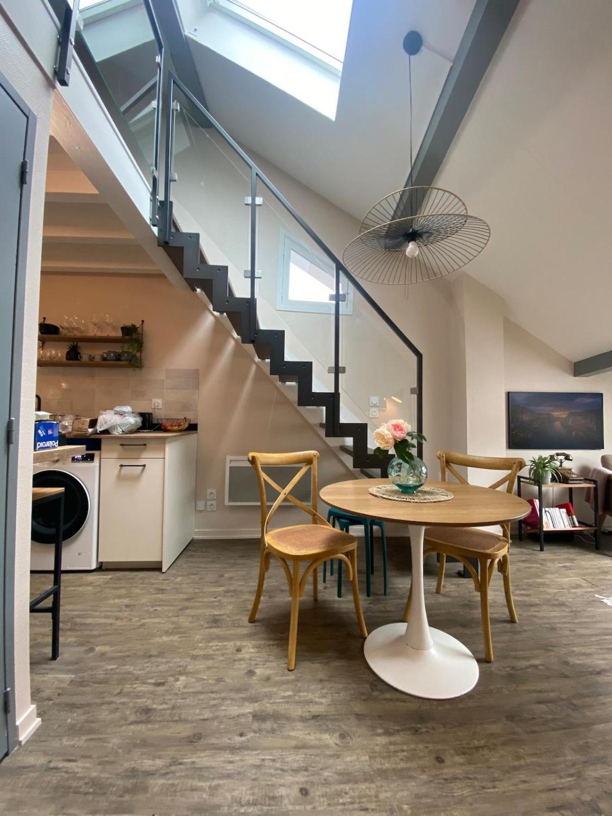 Stylish & Cosy Mezzanine In Historical Old Town * Annecy