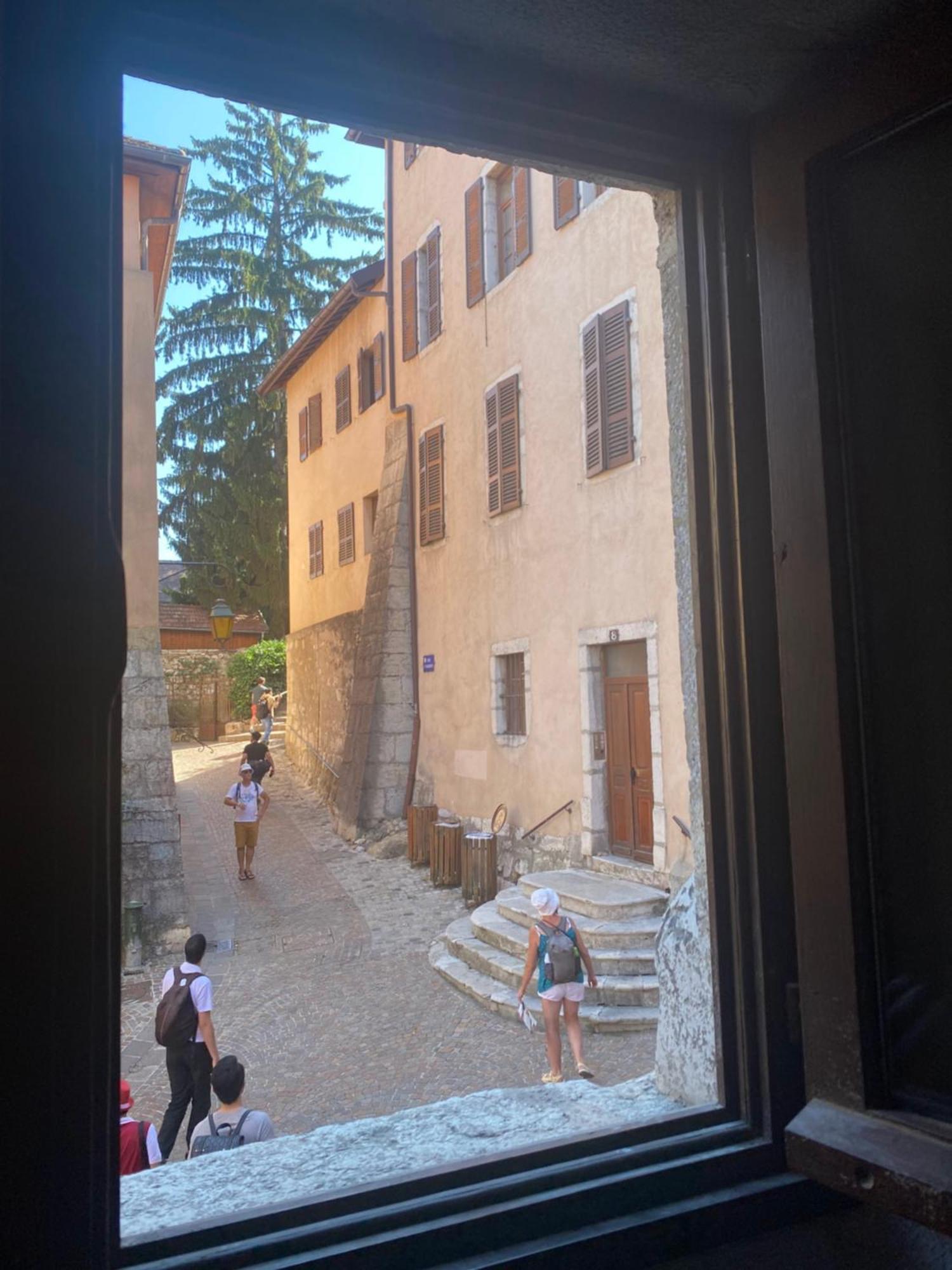 Stylish & Cosy Mezzanine In Historical Old Town *
